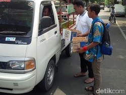 Pelajar Lumajang Turun ke Jalan Galang Dana Salim Kancil