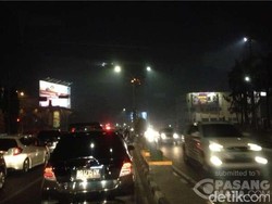 Pedihnya Mata Terkena Debu Akibat Kebakaran Lahan di Palembang