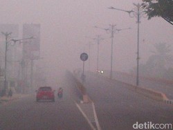 Asap Mengepung, Seluruh Siswa di Pekanbaru Tetap Dipaksa Bersekolah