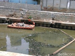 Kali Ciliwung di Menteng yang Sempat Bersih dan Kotor Lagi karena Warga Bandel