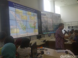 BNPB Uji Coba Penggunaan Bahan dari Kulit Singkong untuk Pemadaman Api