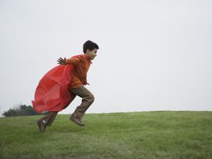 Cerita Bocah yang Makin Dikenal Setelah Jatuh di Depan Umum Cerita Bocah yang Makin Dikenal Setelah Jatuh di Depan Umum