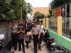 Ibu dan Kakak Bocah yang Tewas dalam Kardus Masih Trauma