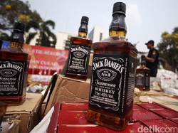 Bikin Takut Pembeli Minimarket, Pemuda Mabuk Dibubarkan Tim Jaguar