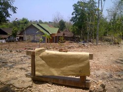 Api Misterius di Gunungkidul, Pengunjung Dilarang Masuk ke Area Rumah Ladino