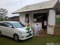 Rumah Butut Marwan dan Hadiah Mobil karena Rajin Salat