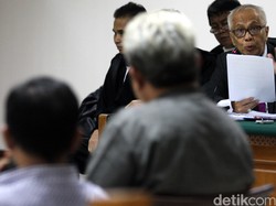 OC Kaligis Bantah Beri Duit ke Hakim PTUN, Akui Kasih USD 1.000 ke Panitera