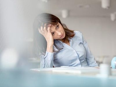 Terlalu Lelah Bekerja? Atasi dengan 6 Cara Ini