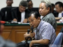 2 Hakim PTUN Medan Dituntut 4,5 Tahun dan Denda Rp 200 Juta