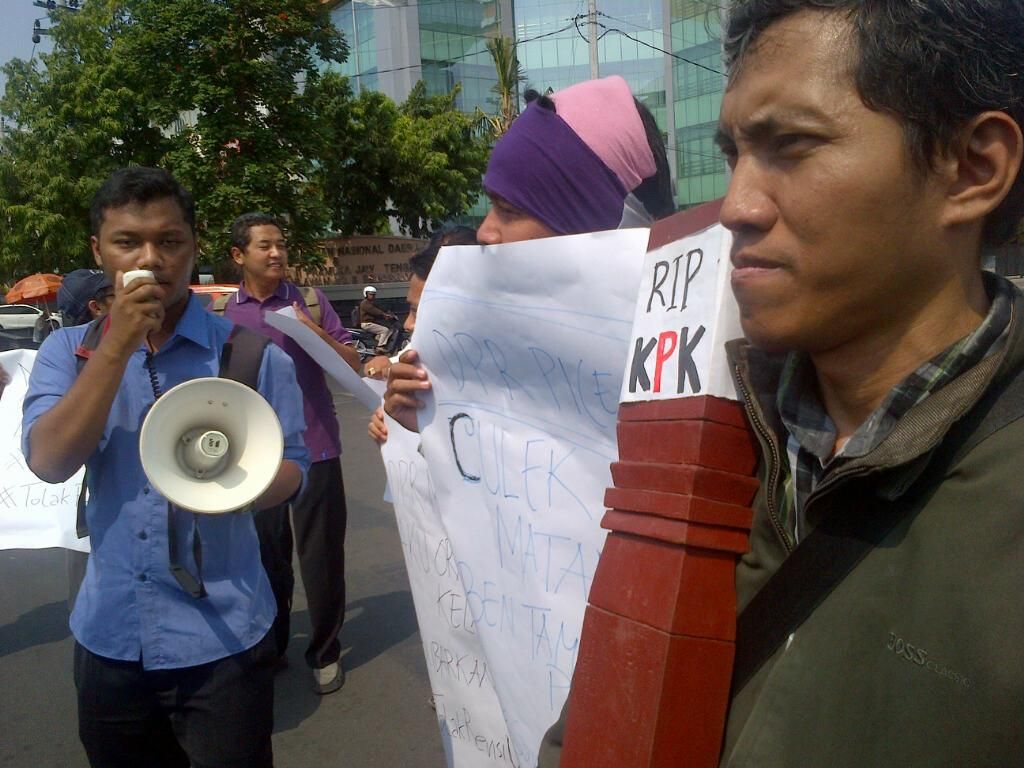 Aktivis Semarang Blacklist Anggota DPR Pengusul Revisi UU KPK Dari Jateng