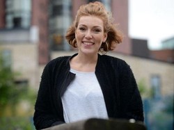 Punya Kanker Payudara Mematikan, Alexandra Tetap Semangat Jadi Relawan