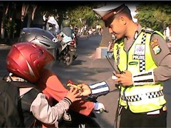 Polantas Dicakar Ibu Pengemudi di Kelapa Gading, Dirlantas: Anggota Sudah Sesuai SOP