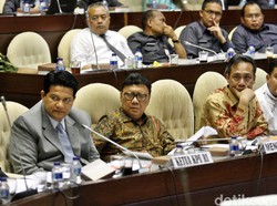 KPU Jelaskan Rancangan Peraturan Pilkada Calon Tunggal ke Komisi II DPR