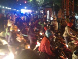 Diduga Salah Paham,  Pengemudi Go-Jek Datangi Ojek Pangkalan di Stasiun Gubeng