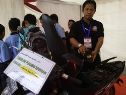 Marak Begal, Pak Guru ini Bikin Alat Miscall Motor
