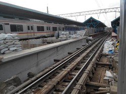 Pembangunan Crossing Passenger di Stasiun Manggarai Kelar 2016