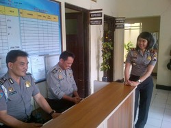 Cara Kapolsek Muda Dhayita Hadapi Anak Buah dan Menyapa dengan Senyum Manis