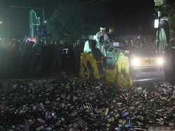 1 Muharram, Polres Purwakarta Musnahkan 4.500 Botol Miras