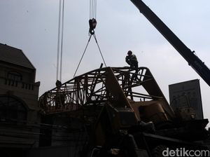 Crane Proyek Kereta Cepat Roboh, Tiban KA yang Melintas, 22 Penumpang Tewas