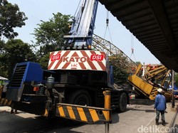 Crane Timpa Rumah, Ahok: Kalau Crane Sudah Tua Harus Dikenai Sanksi