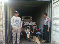 Polisi Gagalkan Penyelundupan Mobil dan Motor ke Timor Leste