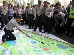 Seskab: Aparat Harus Tindak Tegas Provokator Pengganggu Piala Presiden!