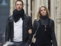 Chris Martin Pamer Kemesraan dengan Kekasih Baru, Bintang Film Annabelle