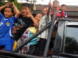 Warga Bandung Ramai-ramai Menuju Lokasi Nobar Persib vs Sriwijaya FC