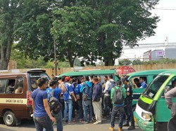 2.000 Bobotoh Tak Kebagian Bus, Ridwan Kamil: Nobar Saja di Bandung