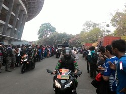 Ahok, Irjen Tito, dan Pangdam Jaya Tiba di GBK: Bobotoh Persib Nyanyi Terima Kasih