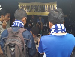 Polisi Catat Data Bobotoh yang Gagal Berangkat ke GBK