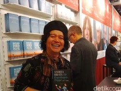 Andrea Hirata di Frankfurt, 2 Meter Dari Pemenang Nobel Sastra