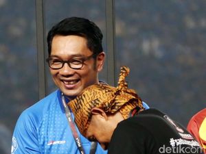 Ridwan Kamil Serahkan Gambar Diduga Pengeroyok Ricko, Siapa Dia?