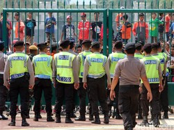 Ratusan Polisi Sisir Jembatan Layang, Pintu Tol hingga Jalan Pinggir Tol