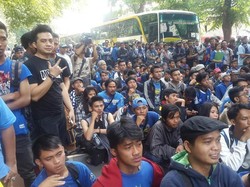 Bobotoh dari Purwakarta Merapat ke GBK dengan Pengawalan Ketat Polisi dan TNI
