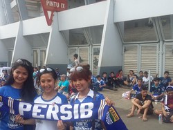 Cuma Ada Satu Layar, Bobotoh Kecewa Nobar di Gedung Sate