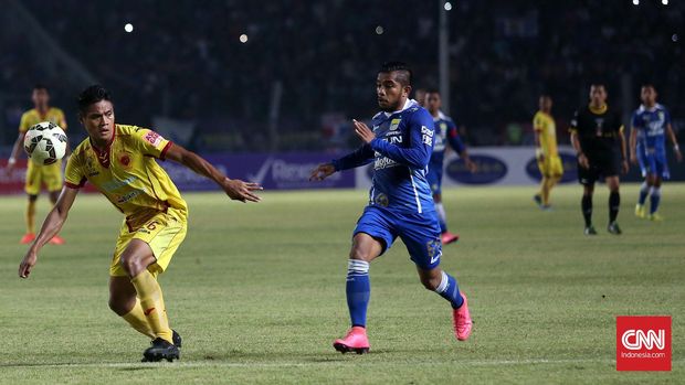 Zulham Zamrun pernah berkostum Persib Bandung sebelum membela PSM Makassar.