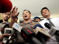 Polisi Larang Pengendara Berhenti di Pinggir Jalan Saat Tahun Baru