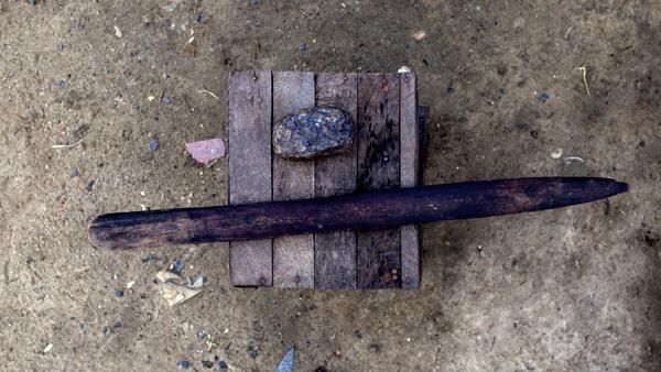 Foto-foto Praktik Usang Setrika Payudara di Kamerun