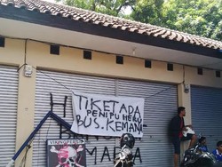 Gagal ke GBK padahal Sudah Beli Tiket, Pendukung Persib Sambangi Viking Fanshop