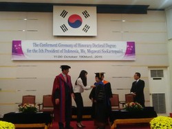 Terima Doktor Honoris Causa, Megawati: Ini untuk Rakyat Indonesia