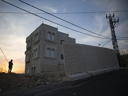 Israel Mulai Bangun Tembok Pembatas di Yerusalem Timur