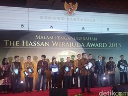 DVI Polri Terima Penghargaan The Hassan Wirajuda Award