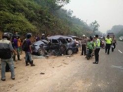 Avanza Tabrakan dengan Truk di Bungo Jambi, 6 Orang Tewas