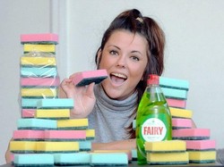 Bukan Ngidam, Wanita Ini Gemar Makan Spons Sejak Balita