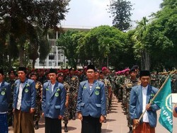 Usai Kirab, Massa Menuju Istiqlal untuk Deklarasi Hari Santri oleh Jokowi