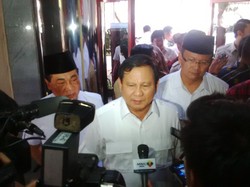 Ingin Kabut Asap Jadi Bencana Nasional, Prabowo: Hukum Jalan Terus