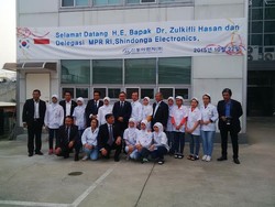 Zulkifli Hasan Kunjungi WNI yang Bekerja di Korsel, Begini Suasananya