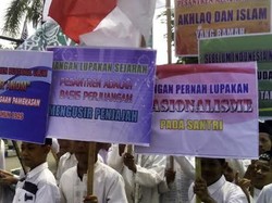 5.000 Orang Pawai Keliling Kota Pamekasan Peringati Hari Santri