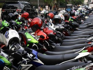 Parkir Liar di Minimarket Merajalela, Pendapatan Jukir Bisa Lampaui UMR!